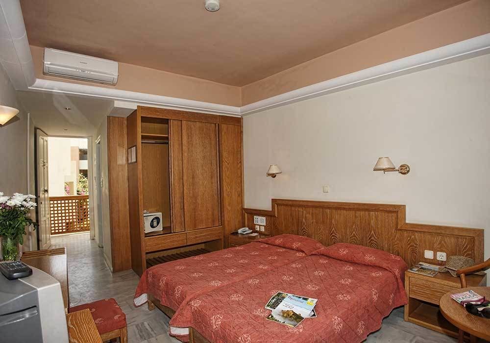 Anita Beach Hotel- Adults Only Réthimno Kültér fotó