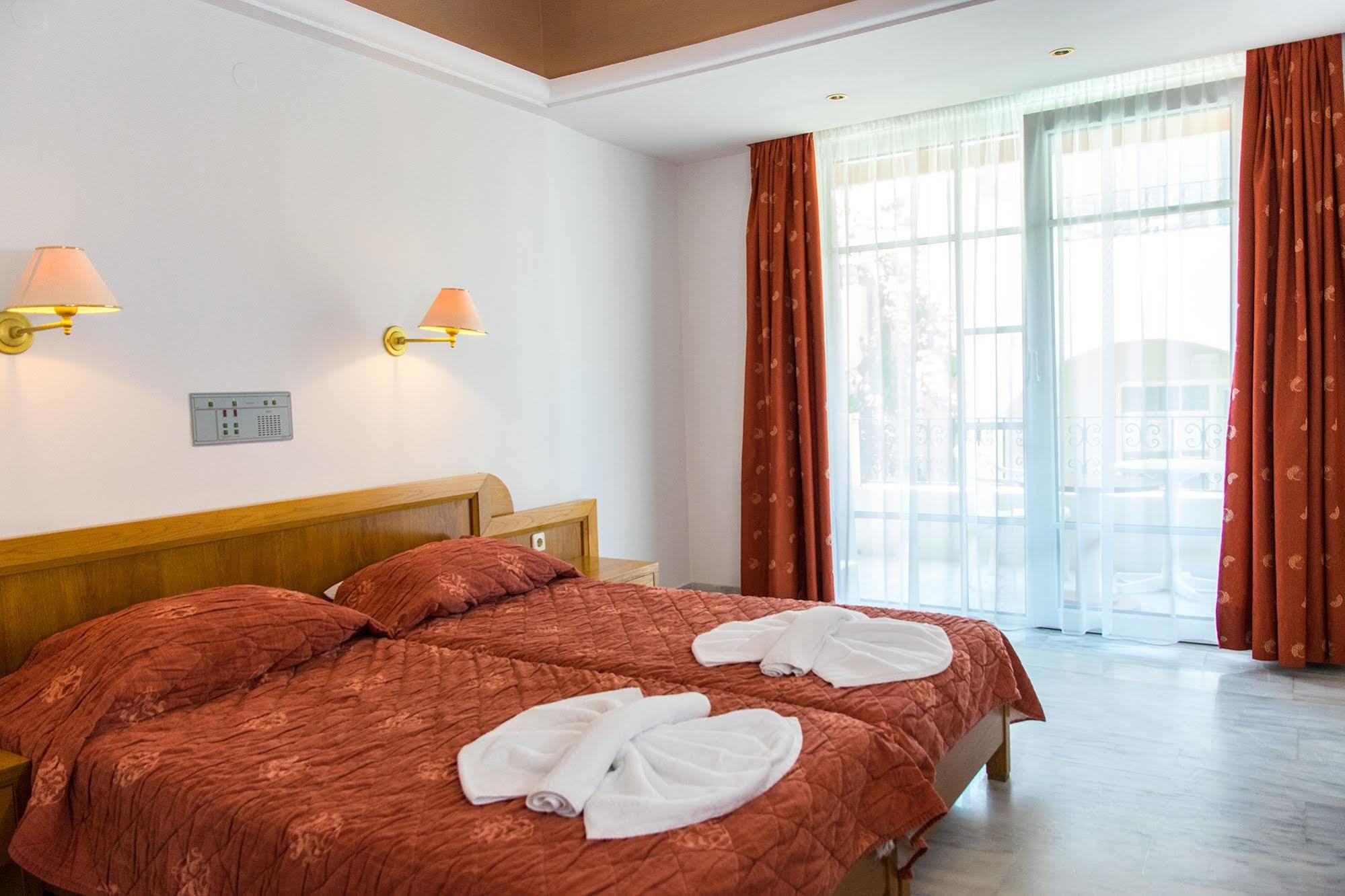 Anita Beach Hotel- Adults Only Réthimno Kültér fotó